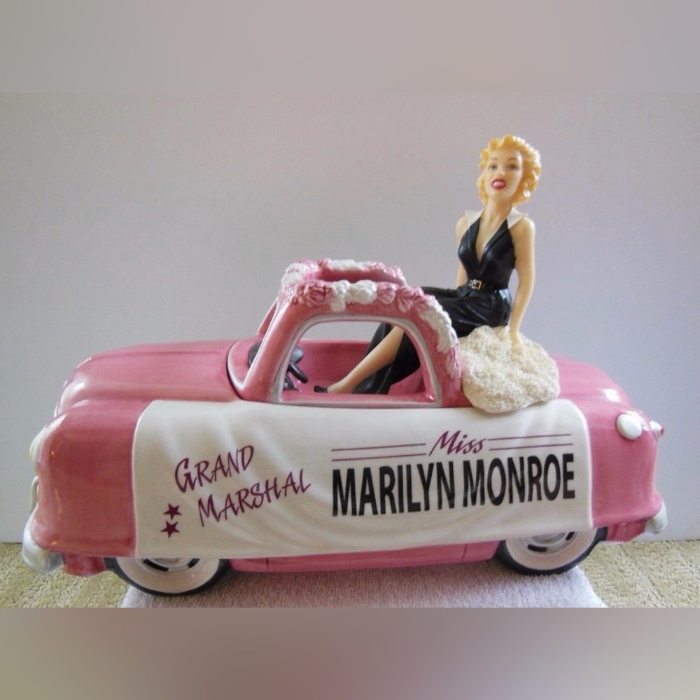 RARE Marilyn Monroe Grand Marshal Parade Car Cookie Jar